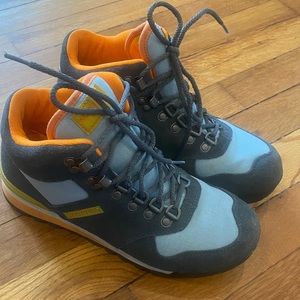 Merrell Eagle Shoe with Air Cushion Sole (ORANGE and BLUE)